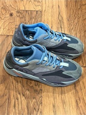 Chunky Blue and Gray Yeezy 700 adidas Sneakers size 10.5